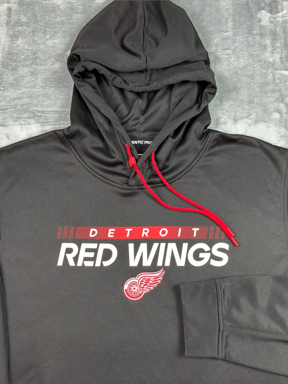 Detroit Red Wings Fanatics Authentic Pro Hoodie Size 2XL Black Red NHL Hockey